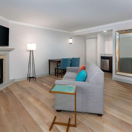 Hampton Inn Buffalo-Уильямсвилл Экстерьер фото
