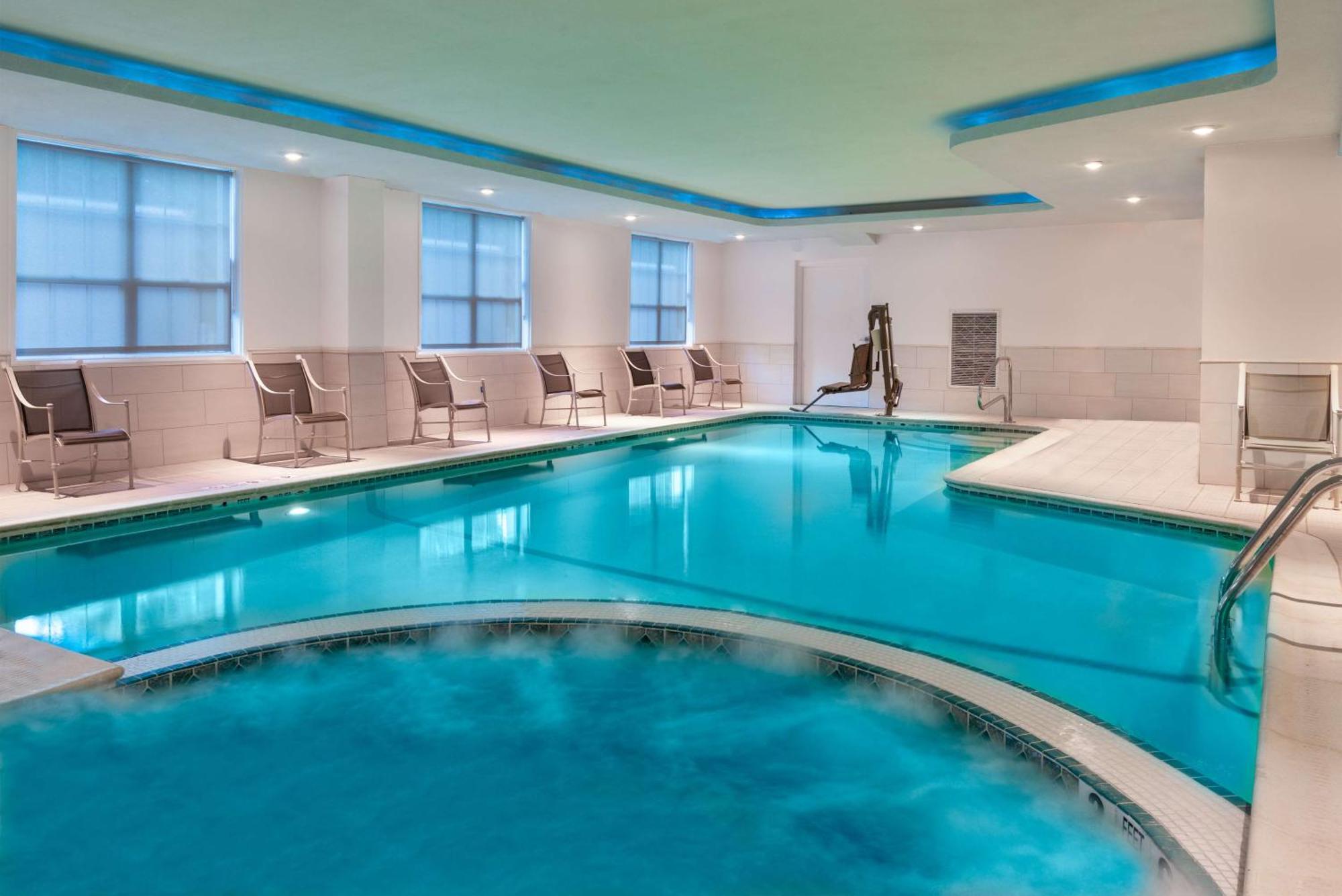 Hampton Inn Buffalo-Уильямсвилл Экстерьер фото
