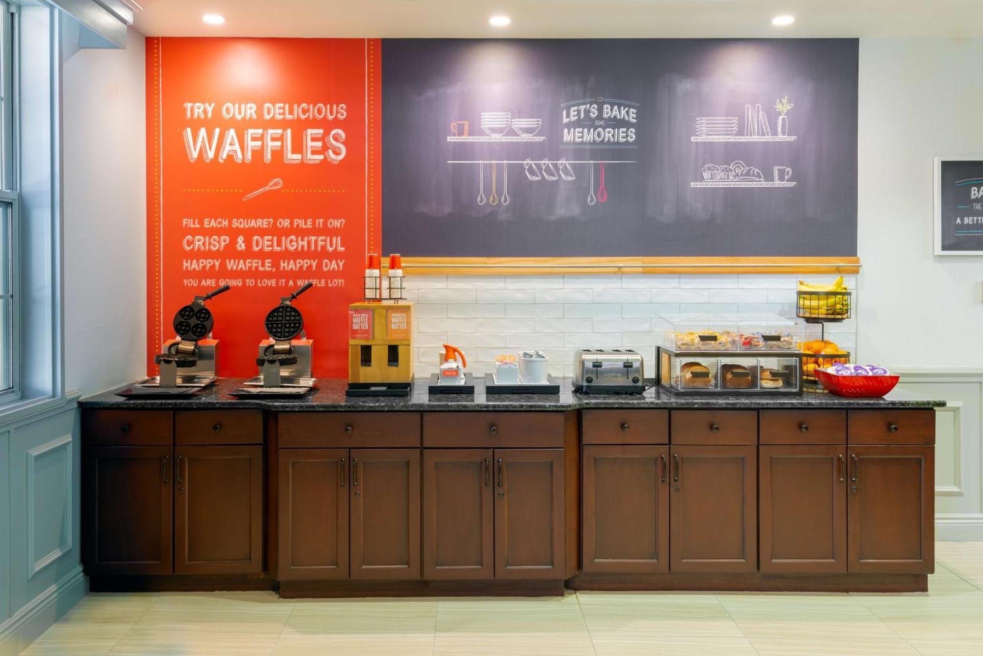 Hampton Inn Buffalo-Уильямсвилл Экстерьер фото