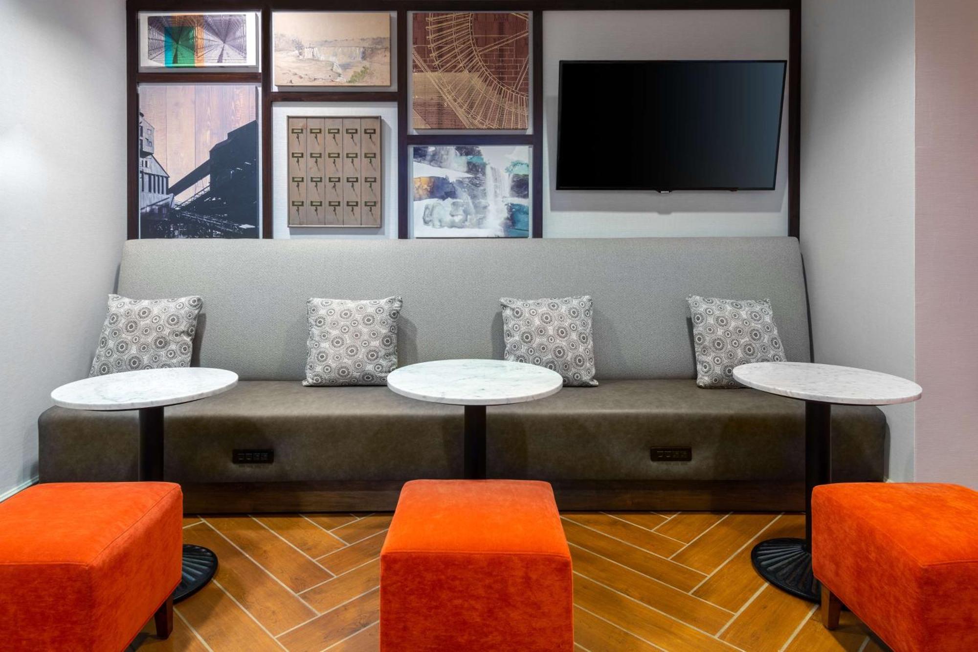 Hampton Inn Buffalo-Уильямсвилл Экстерьер фото