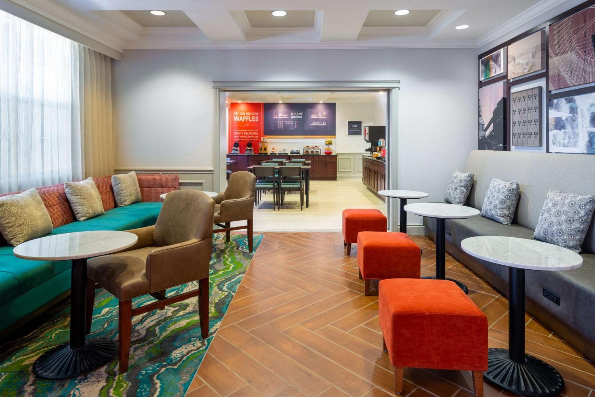 Hampton Inn Buffalo-Уильямсвилл Экстерьер фото