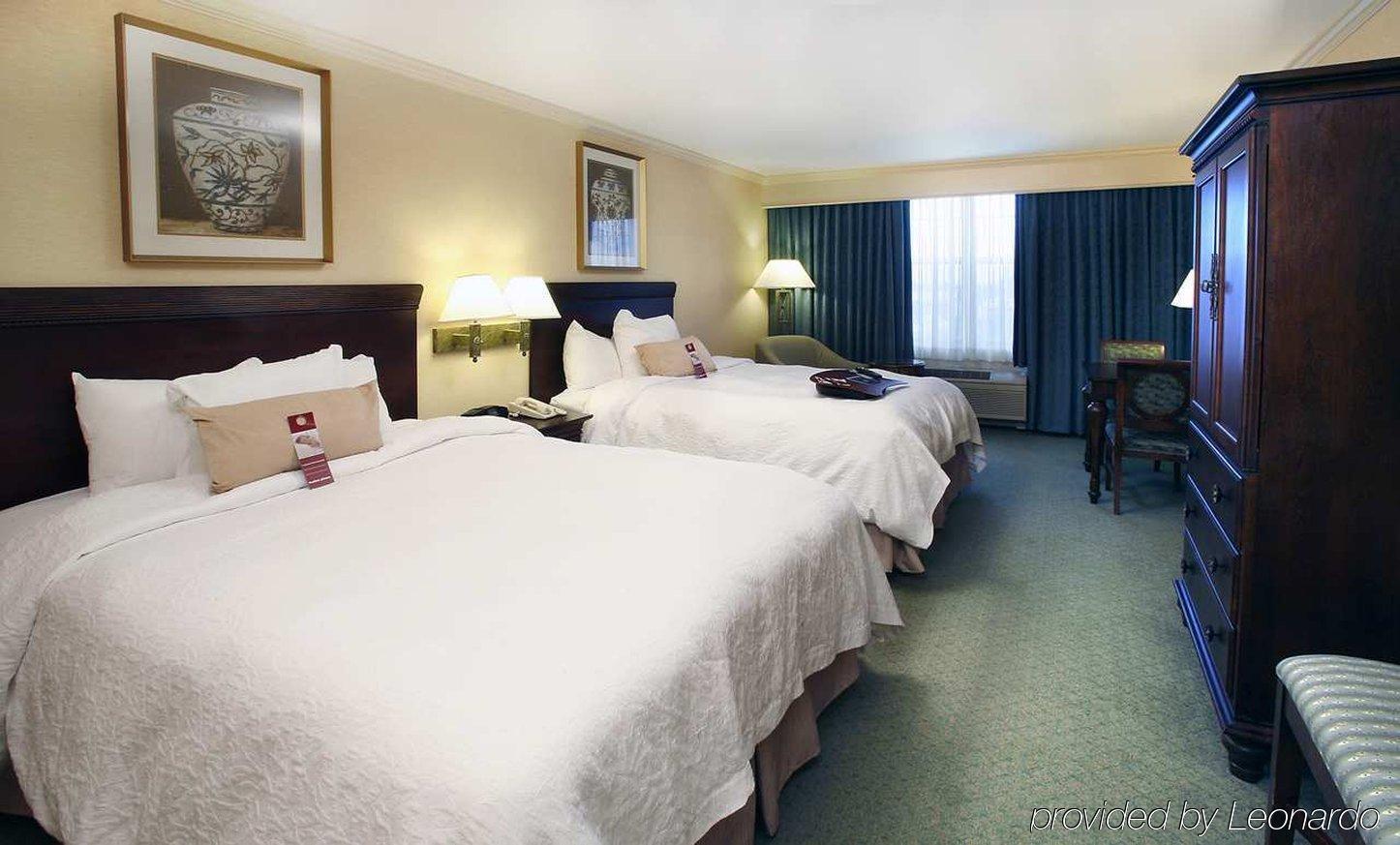 Hampton Inn Buffalo-Уильямсвилл Номер фото