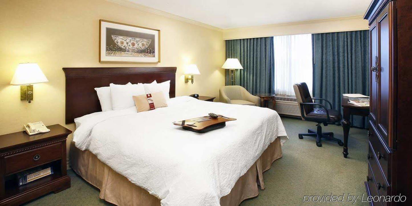 Hampton Inn Buffalo-Уильямсвилл Экстерьер фото