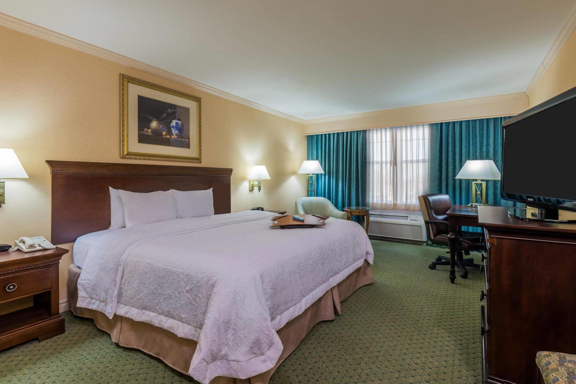 Hampton Inn Buffalo-Уильямсвилл Экстерьер фото