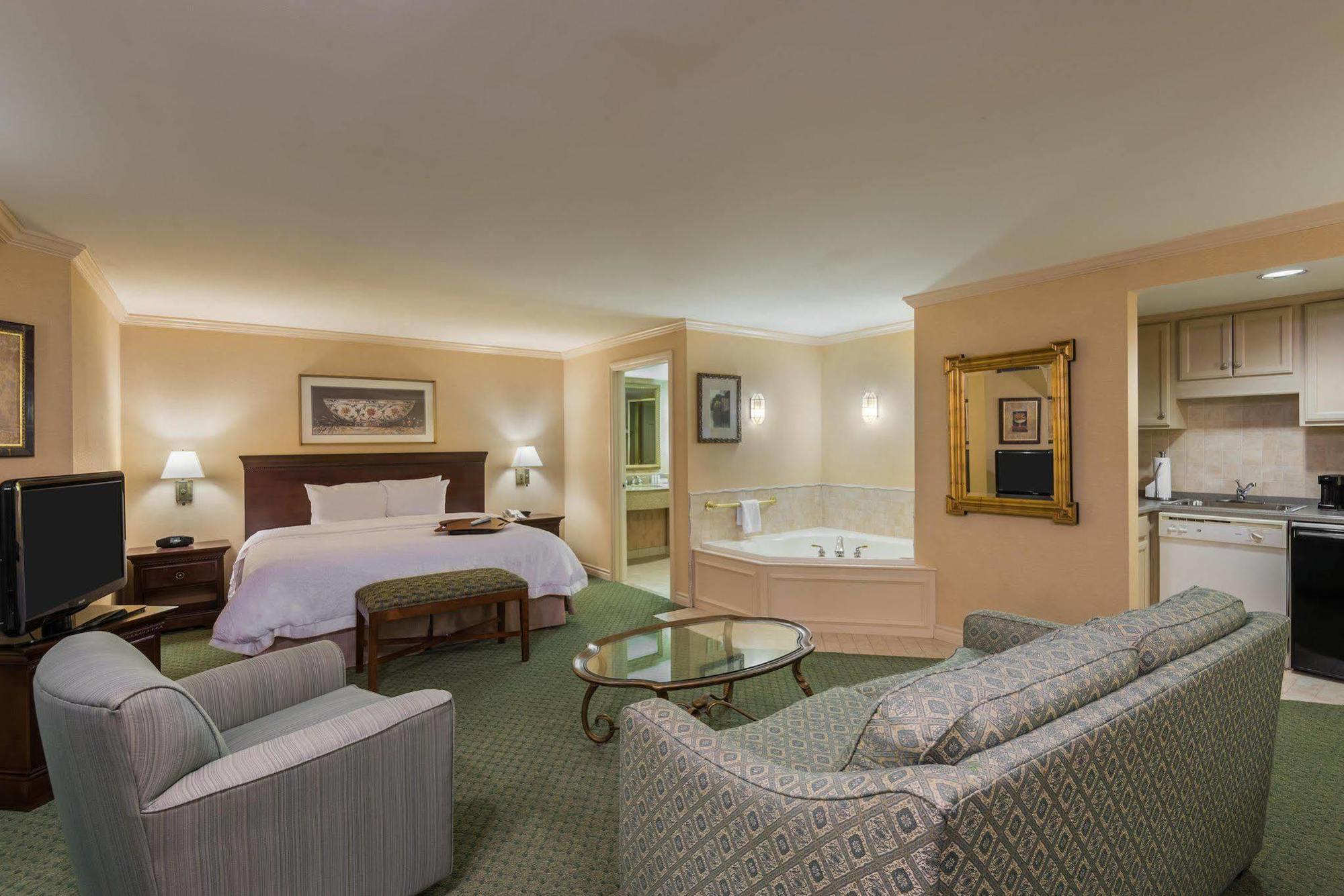 Hampton Inn Buffalo-Уильямсвилл Экстерьер фото